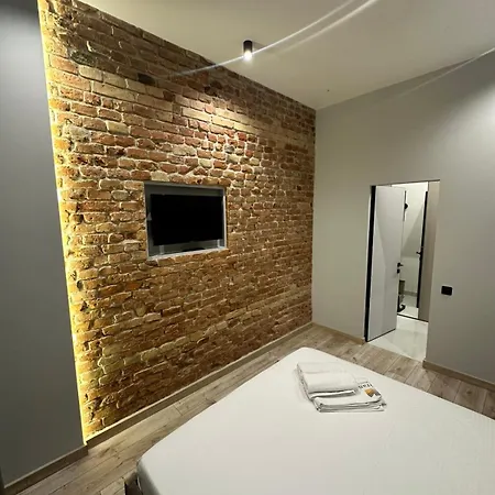 Leogrand On Rymlyanyna 6