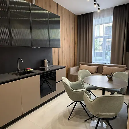 Lägenhet Leogrand On Rymlyanyna 6 *